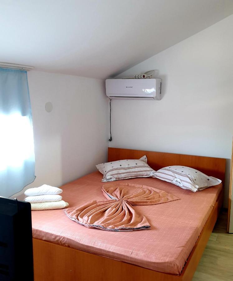 Vila Restaurant Angellys Tuzla Exteriér fotografie